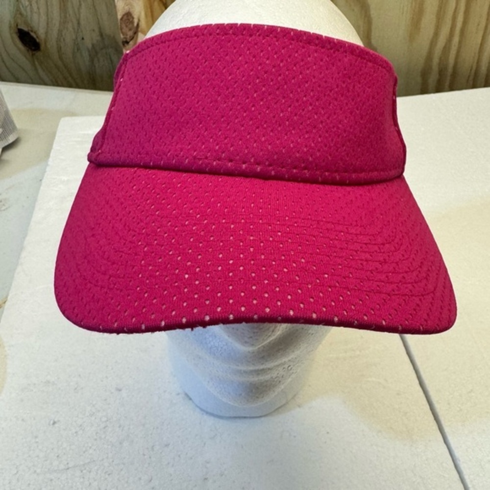 Augusta Sportswear Power Pink Adjustable Adult Visor Cap/Hat NWOT Mesh Athletic‎
